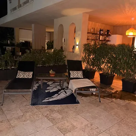 Benahavis Holidays * Эстепона