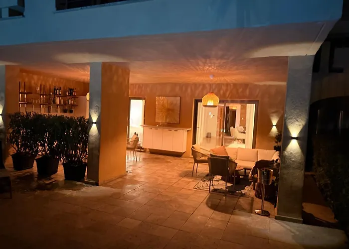 Benahavis Holidays Apartamento Estepona